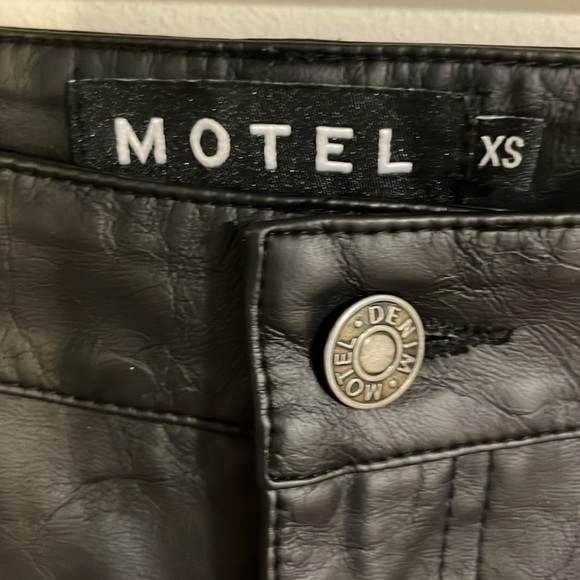 MOTEL faux leather flared pants - Picture 3 of 8